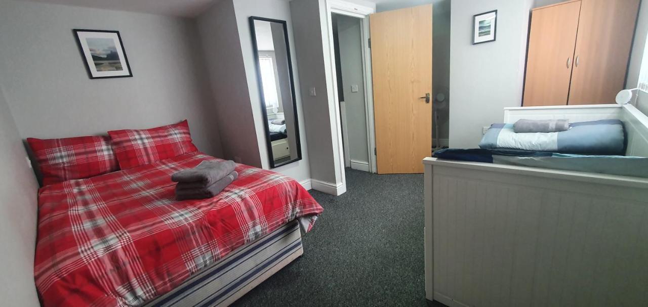 קארדיף 1 Bedroom Flat, Sleeps Up To 5Ppl, City Center מראה חיצוני תמונה
